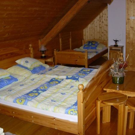 Bed and Breakfast Nitt Pince és Panzió à Kisharsány Extérieur photo